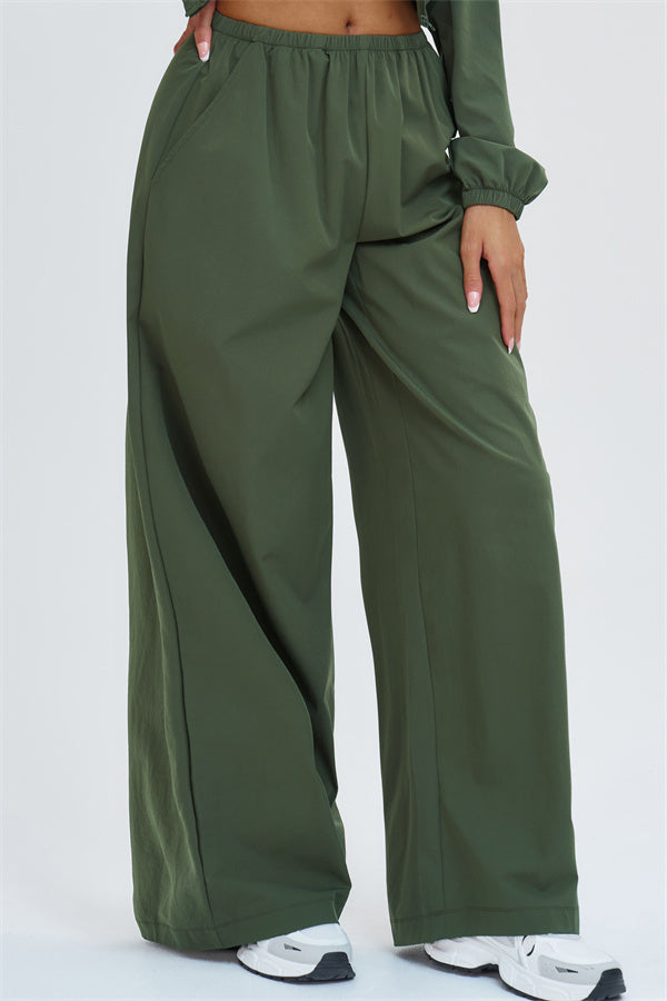 The Svelte UV protection Crop Hoodie Sweatpants 2-Piece Set