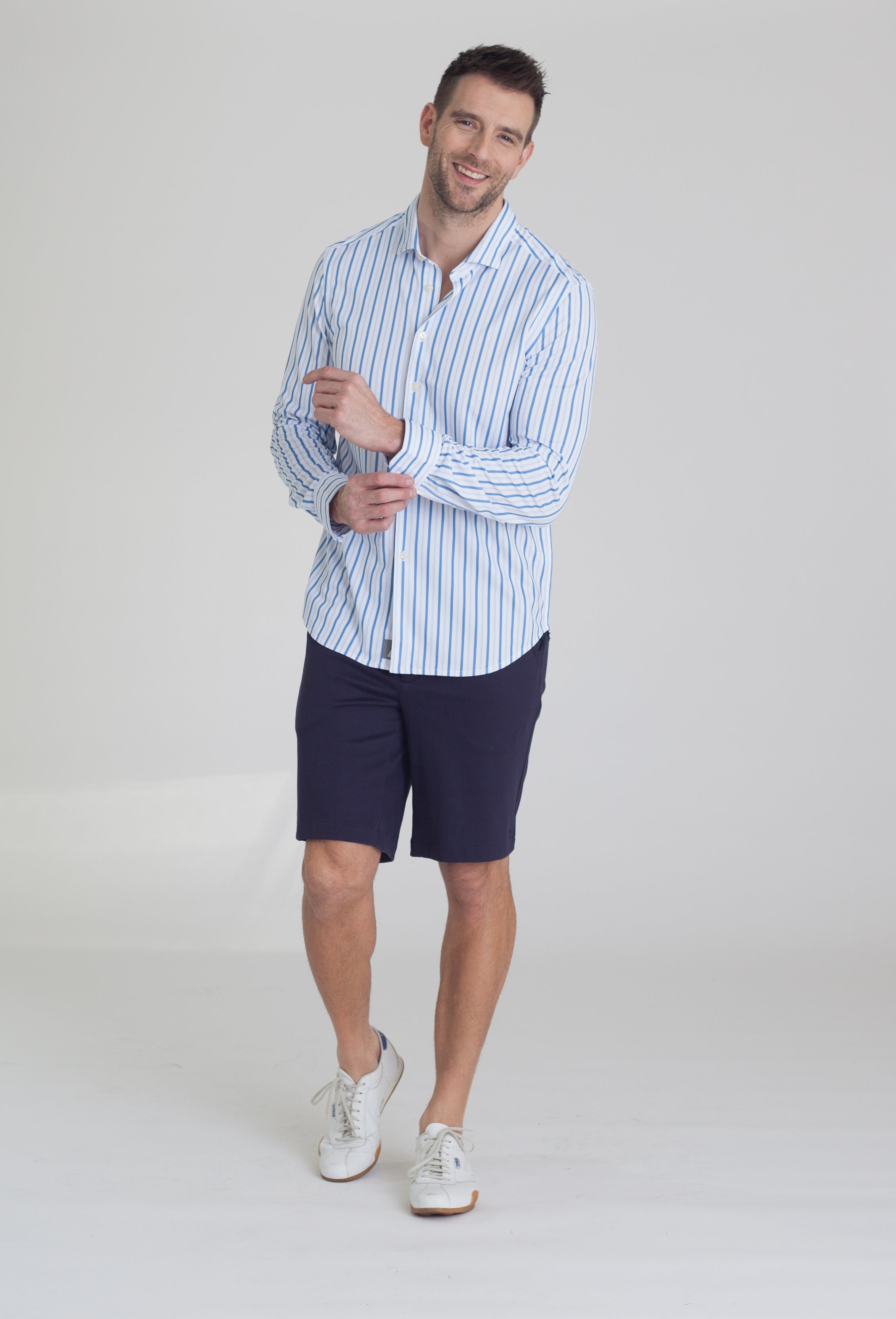 Stretch Eagle Shorts - Navy